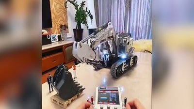 Yetişkinler için oyuncak iş makinesi