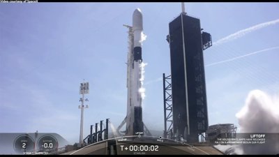 SpaceX, 60 Starlink uydusunu uzaya fırlattı