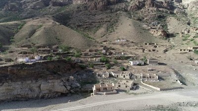 Erzurum Ayvalı Barajı'nın suları çekildi, evler gün yüzüne çıktı