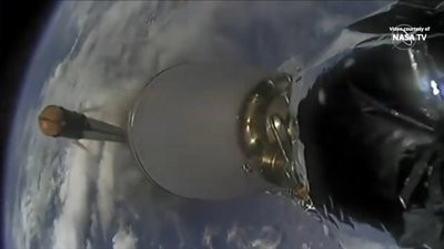 SpaceX, kargo mekiğini uzay istasyonuna fırlattı