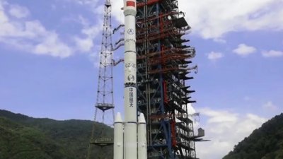 Çin, sinyal aktarım uydusunu fırlattı