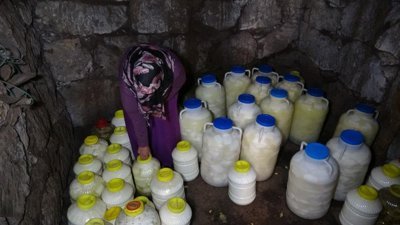 Muş’ta yiyeceklerini buzdolabında değil, toprağın altında muhafaza ediyorlar