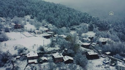 Ilgaz Dağı, kar yağışıyla beyaza büründü