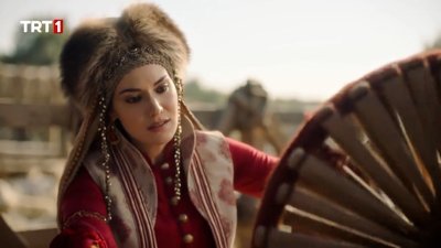 Alparslan: Büyük Selçuklu'nun Akça'sı Fahriye Evcen sesiyle büyüledi