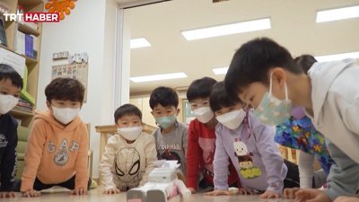 Güney Kore'de anaokullarında robotlar görevlendirildi