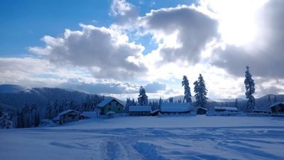 Düzce'deki kar manzarasını gören iki arkadaşın şaşkınlığı