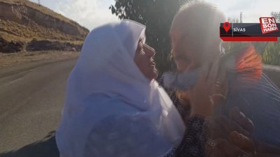 Sivas'ya yaşlı çiftin papağan sevinci