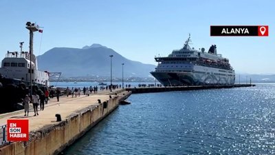 İsrailli 1.606 turist, kruvaziyerle Alanya'ya geldi
