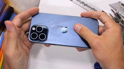 iPhone 15 Pro Max dayanıklılık testinde başarısız oldu