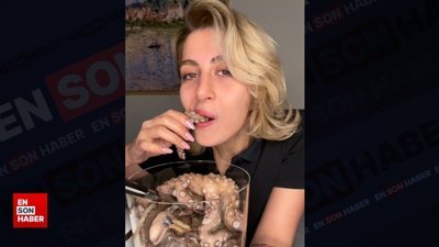 Fenomen doktor ahtapotu çiğ çiğ yedi