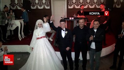 Konya'da evlenen polis çifte meslektaşları kelepçe taktı