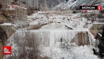 Soğuk havanın etkili olduğu Erzincan’da dereler buz tuttu