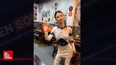 Çin restoranındaki robot garsonlar
