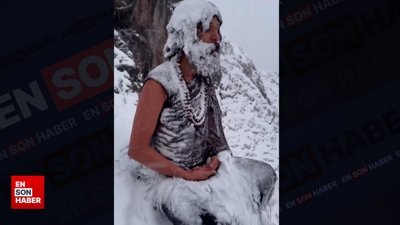 Himalayaların zirvesinde meditasyon keyfi