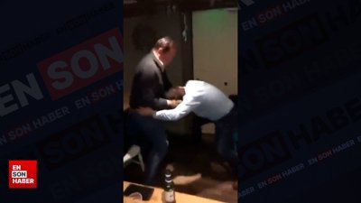 Saç yakma şakasındaki talihsiz adam