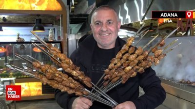 Adanalılar oruçlarını kebap ile açıyor