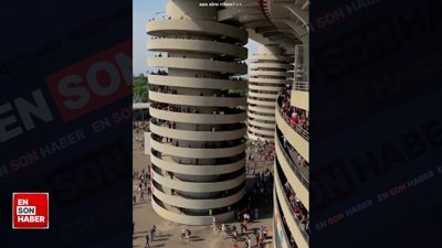 Giuseppe Meazza Stadyumu'nun çıkış kuleleri sabit, dönmüyor