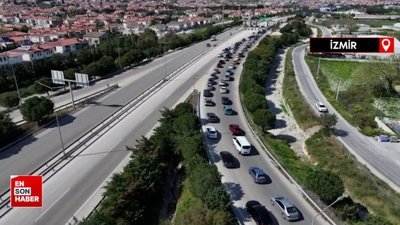 Çeşme'ye bayramda 98 bini aşkın araç giriş yaptı