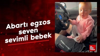 Abartı egzos seven sevimli bebek