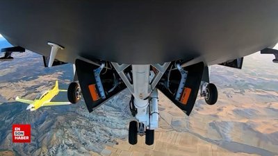 ANKA III iniş takımlarını havada kapattı