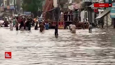 Pakistan’da şiddetli yağışlar yıkıma yol açtı
