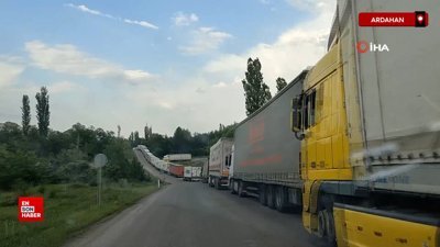 Ardahan- Posof Türkgözü sınır kapısında tır kuyruğu