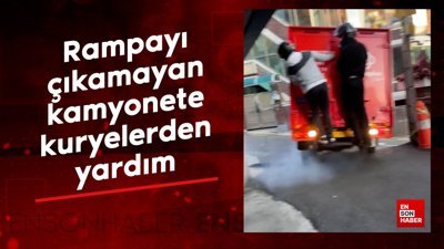 Rampayı çıkamayan kamyonete kuryelerden ilginç yardım