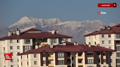 Hakkari'de Cilo Dağları'na mevsimin ilk karı düştü