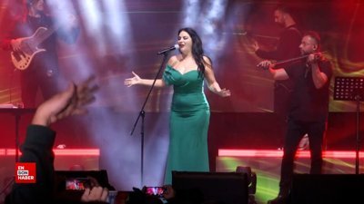 Şarkıcı Zara manken gibi olmak istiyor