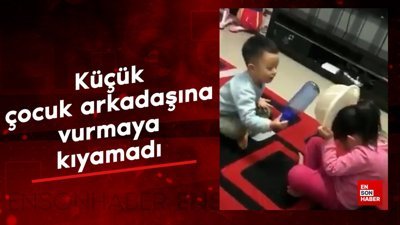 Kız arkadaşına arkadaşına vurmaya kıyamadı