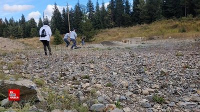Güldüren uzaktan kumandalı araba kazası