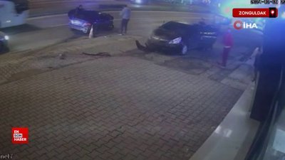 Zonguldak'ta kontrolden çıkan otomobil iki araca çarptı