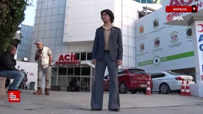 Antalya'da Ferdi Tayfur için hastane önünde nöbet tutuyor