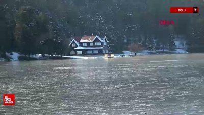 Gölcük Tabiat Parkı'ndaki göl buz tutmaya başladı