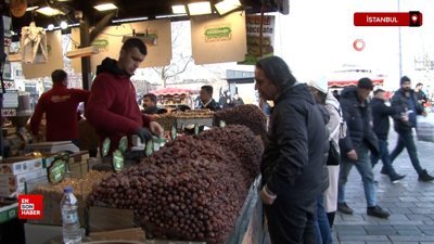 İstanbul'da Ramazanlık hurma çeşitleri 200-1.000 TL arasında satılıyor