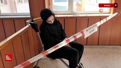 Bursa'da teknoloji bağımlılığına canlı mankenlerle dikkat çektiler