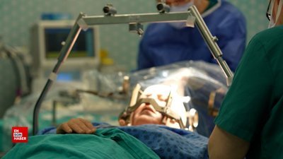 Doç. Dr. Ali Zırh 2.000’inci parkinson ameliyatını yaptı