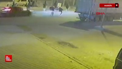 Mardin’de otomobilin, yayalara çarpma anı