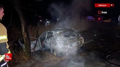 Çanakkale'de nikahtan dönenleri taşıyan otomobil kaza yaptı