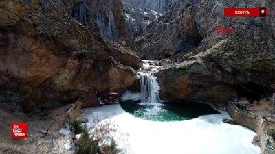 Konya'da Çetmi Şelalesi buz tuttu