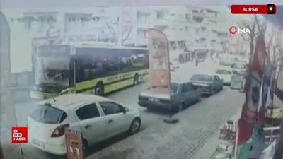 Bursa'da yolcu dolu otobüs park halindeki araçlara çarptı