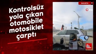 Sakarya'da park yerinden çıkan otomobile motosiklet çarptı