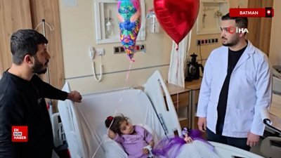 Batman’da oynadığı mıknatıslar bağırsaklarında bileklik oldu