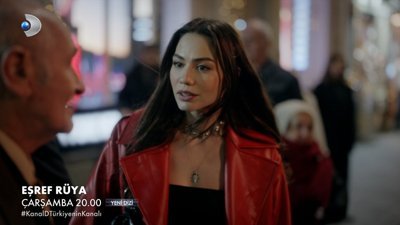 Demet Özdemir İstiklal’de Şarkı Söyledi