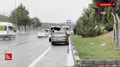 Gaziantep’te 2 araç çarpıştı