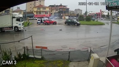 Samsun'da zincirleme trafik kazası: Kazaya polis aracı da karıştı