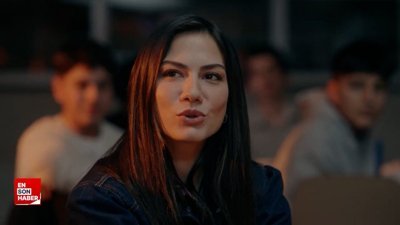 Eşref Rüya'nın Nisan'ı Demet Özdemir'in 'Küçüğüm' performansı