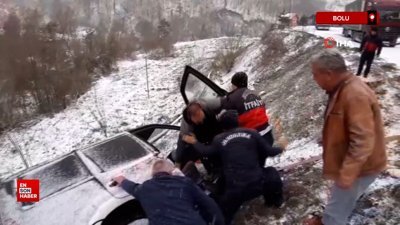 Bolu'da şarampole devrilen cipin sürücüsü ölümden ağaç sayesinde kurtuldu