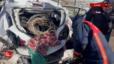 Elazığ’da greyder ile otomobil çarpıştı