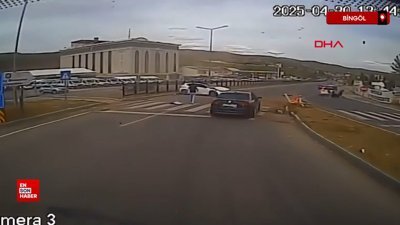 Bingöl'de refüje çarpan otomobilin sürücüsü yaralandı